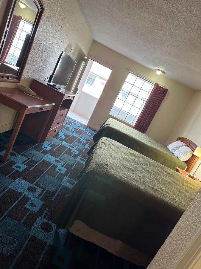 Travel Inn Lackland Sea World San Antonio Exterior photo